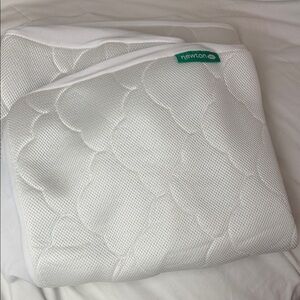 Newton waterproof crib mattress pad